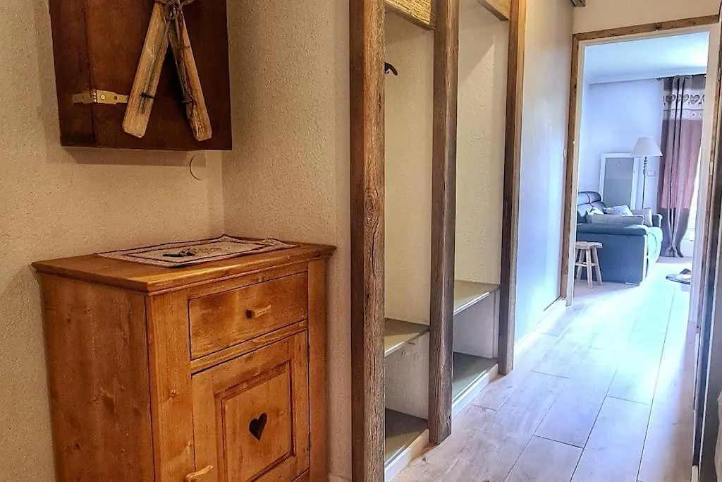 Pierre Et Vacances Les Bergers Au Pied Des Pistes & Piscine -Sauna & Balcon Sud Alpe d'Huez 0*,  Francja
