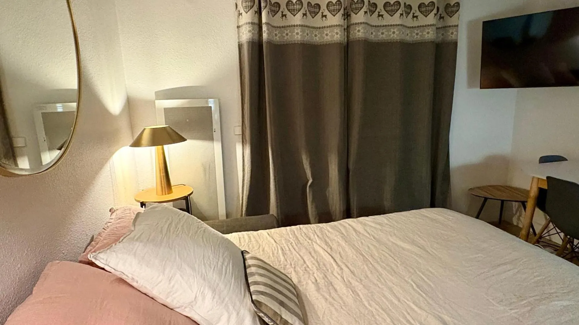 Apartament Pierre Et Vacances Les Bergers Au Pied Des Pistes & Piscine -Sauna & Balcon Sud Alpe d'Huez